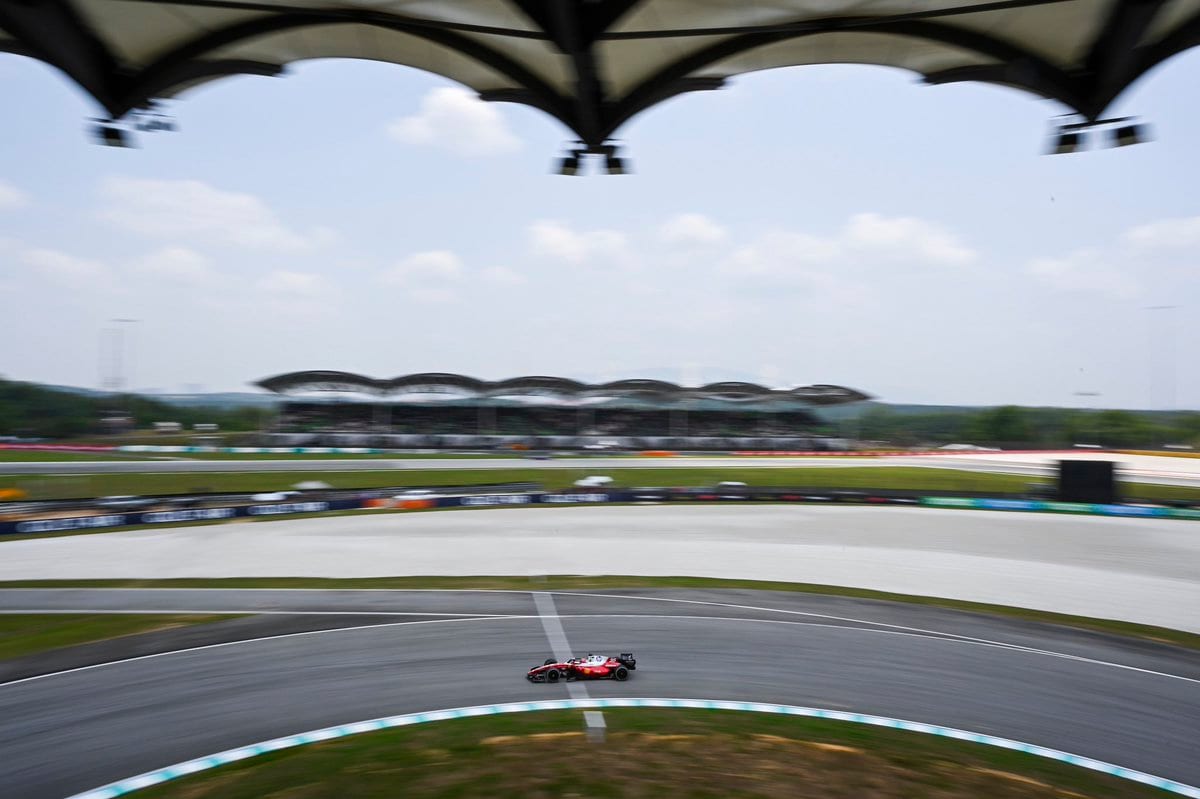 Oliver Bearman Eyes Ferrari Future, Remains Committed to Haas