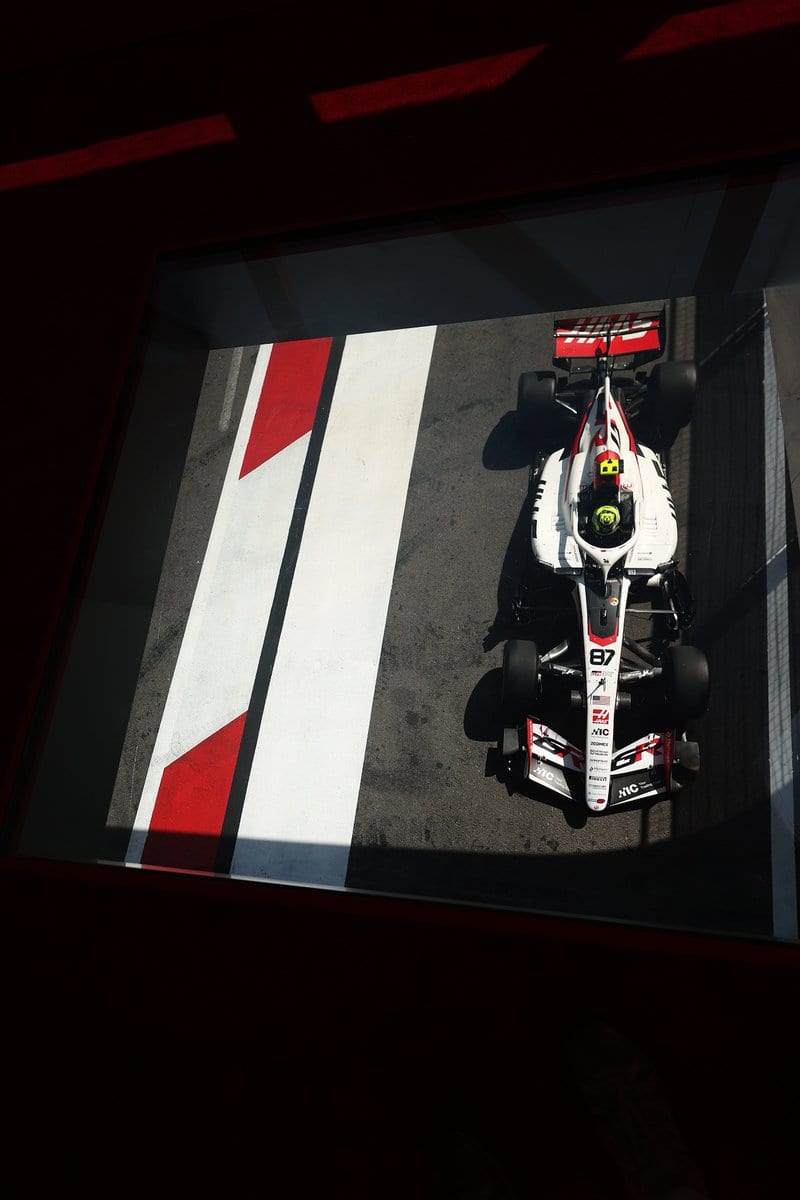 Komatsu Dismisses Rumors of Bearman's Haas Contract Delay Due to Salary Demands