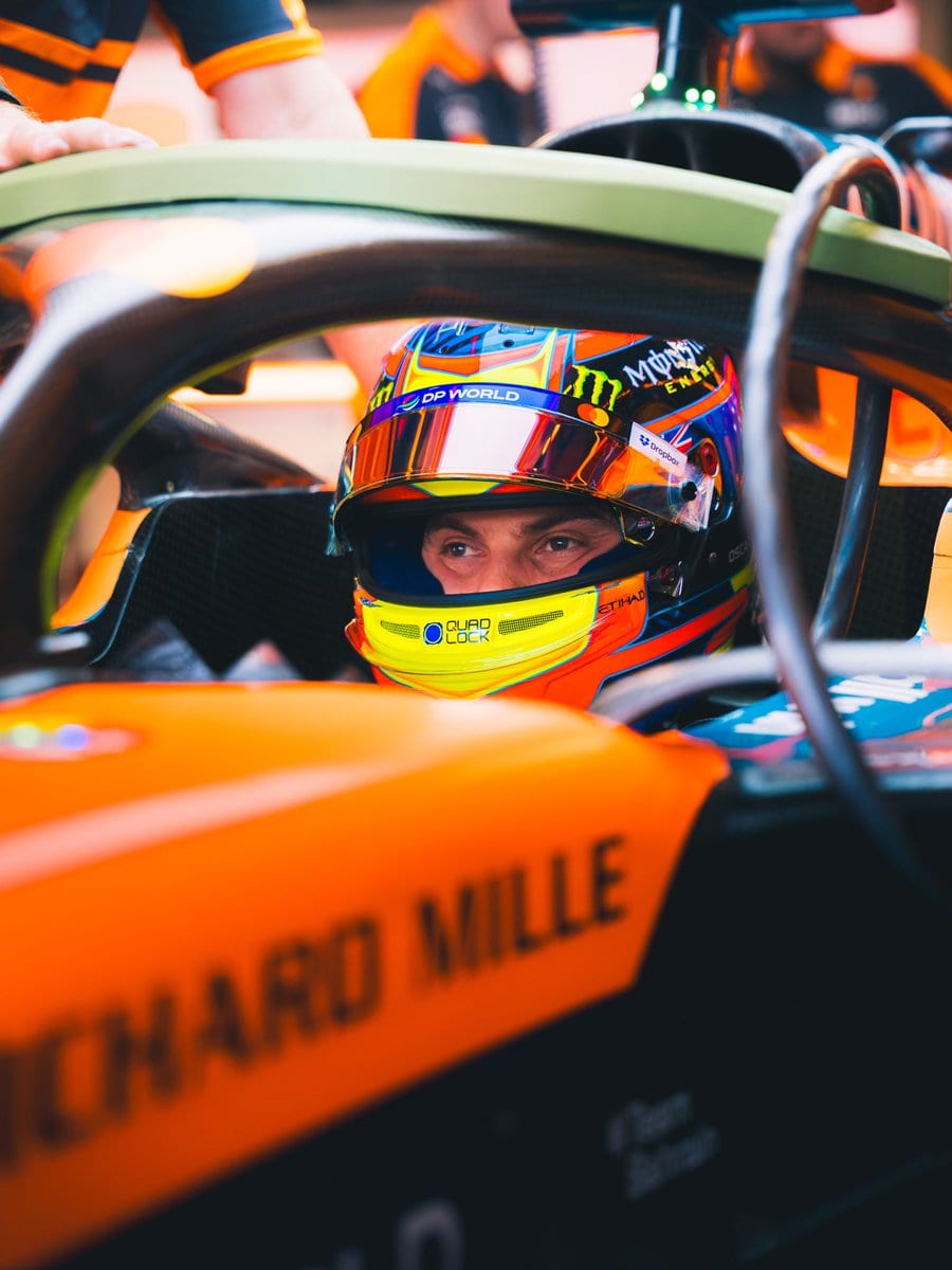 Damon Hill Praises Oscar Piastri's Silence Amid McLaren Struggles