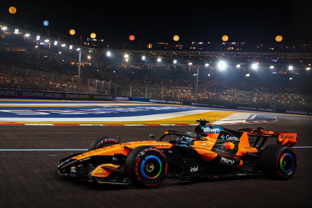 Oscar Piastri Takes Risks in Singapore Qualifying