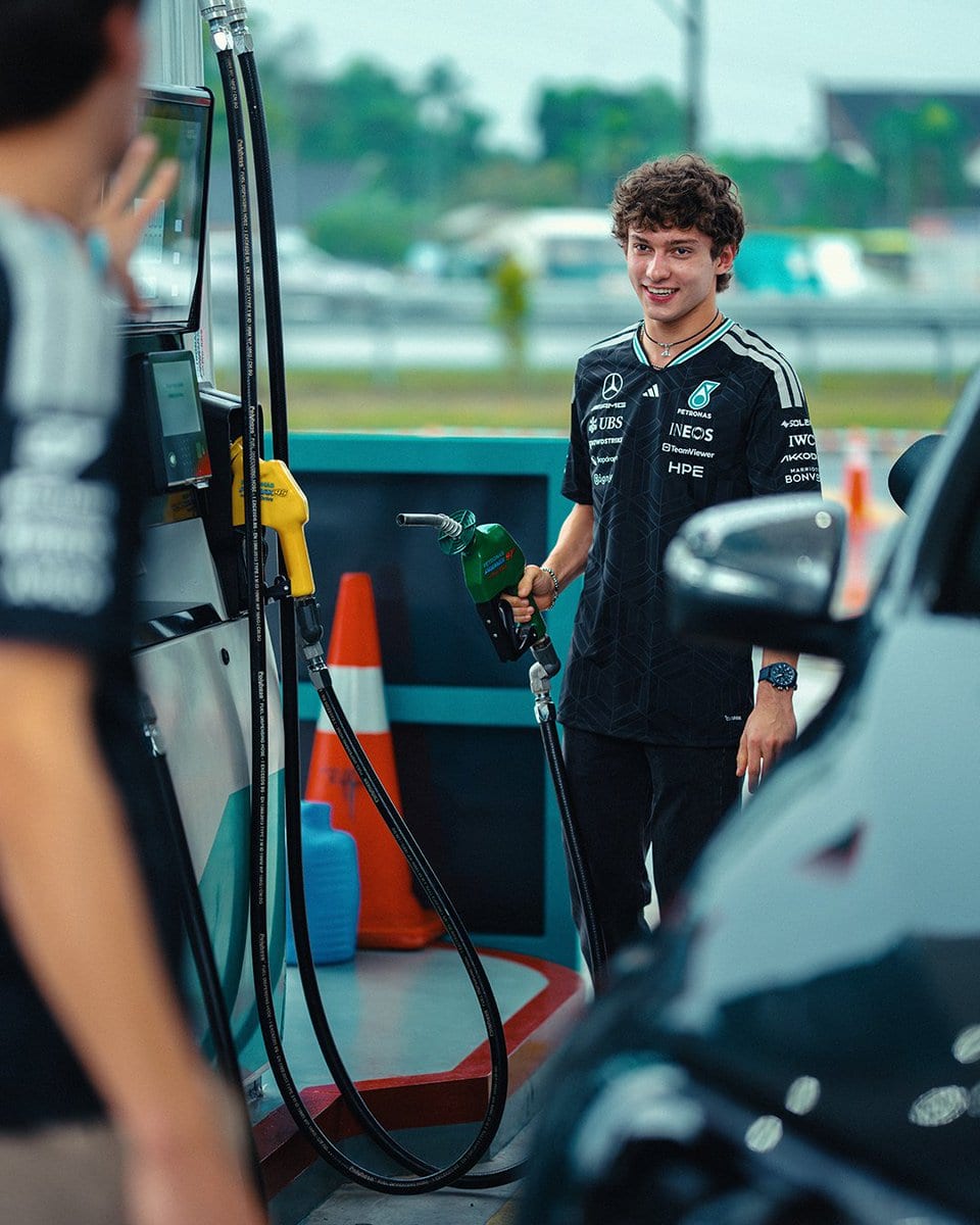 Toto Wolff's Unseen Team Radio Quip After Antonelli's Penalty Scare