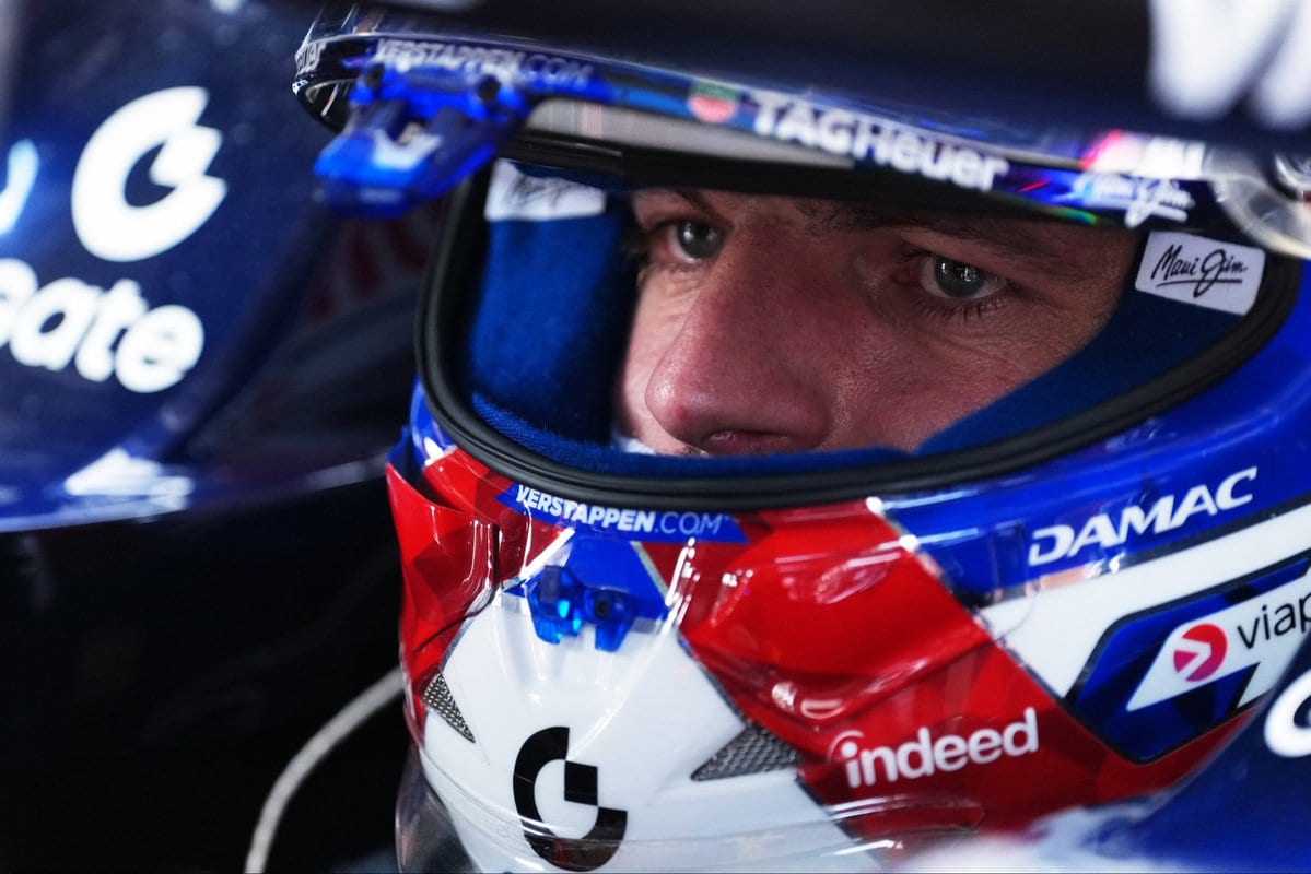 Verstappen Triumphs in Eventful Singapore Sprint as McLarens Clash
