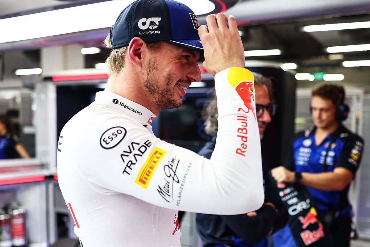Verstappen Backs Teammate Lulham Amid Online Backlash